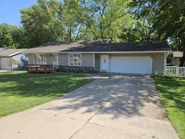 443 Rohr St, Arnolds Park, IA 51331
