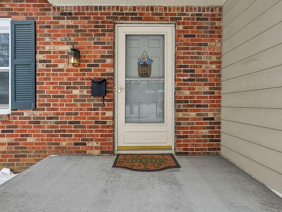 2nd image of 1679 Peardale Rd N