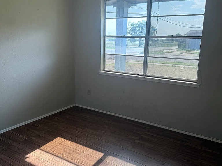 1000 Stuart Dr — Photo 11