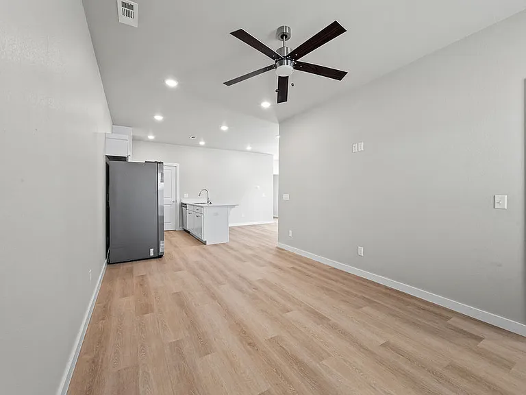 1506 SW Poigai Way #2 — Photo 6