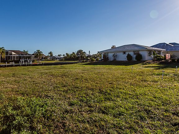 5th image of 273 Seminole Ct