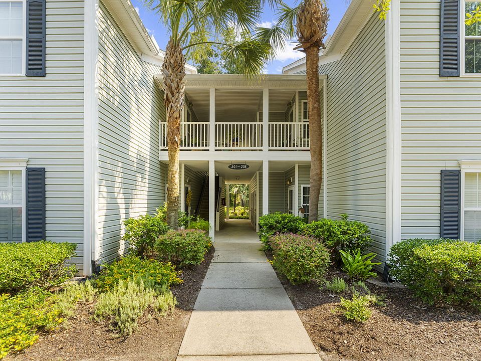 1st image of 203 Pickering Ln