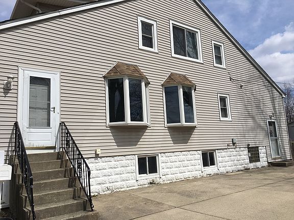 2nd image of 235 N Ardmore Ave