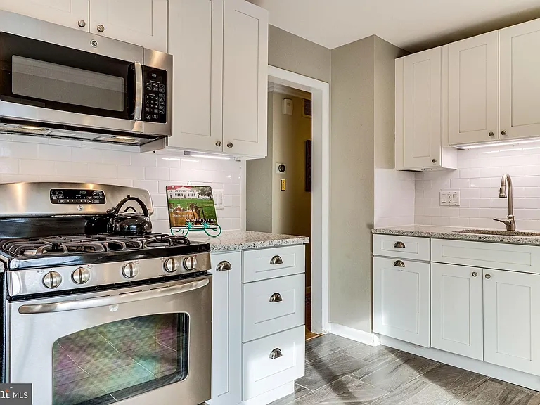 6519 Engel Dr — Photo 27