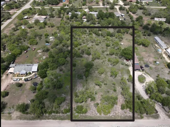 4644 County Road LOT 77, Hondo, TX 78861