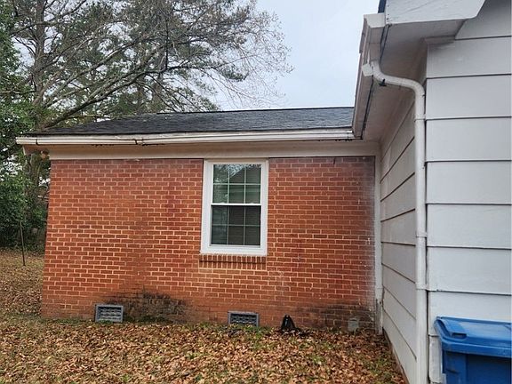 5th image of 511 Donovan St