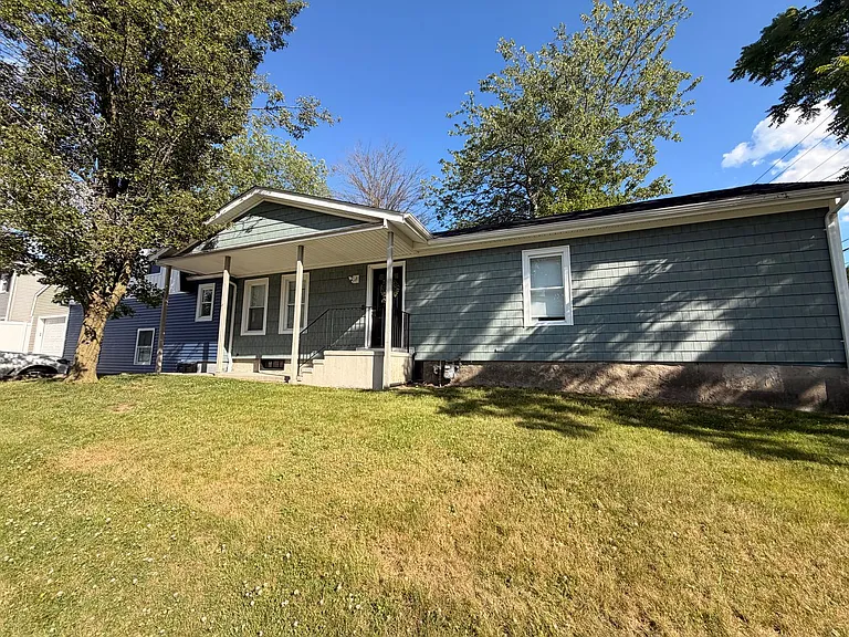 3684 Park Ave — Photo 4