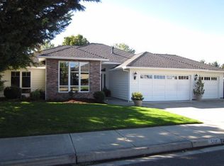 552 Sterling Point Dr, Medford, OR 97504