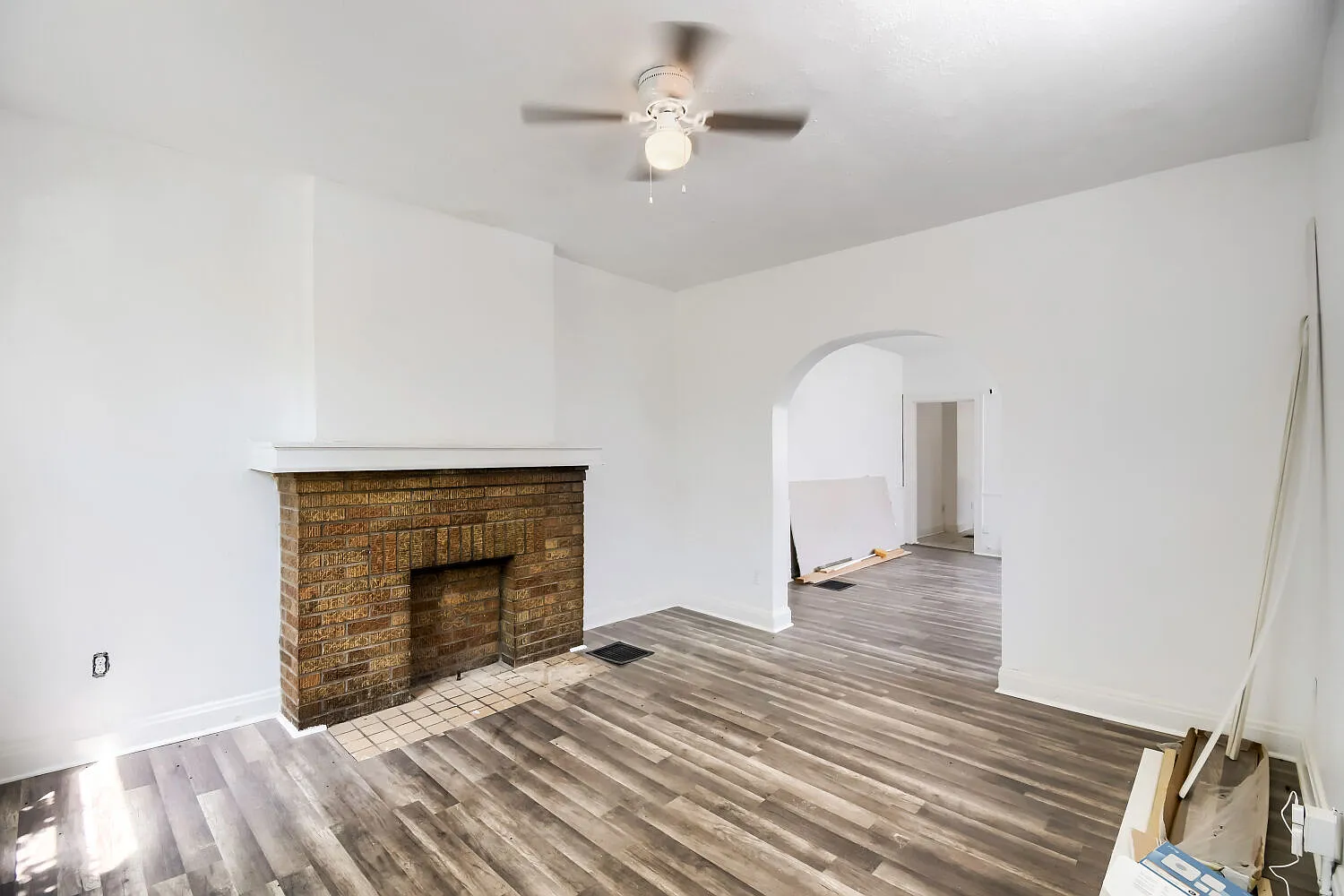 3 bed, 1125 sqft, $1,500 — Photo 2