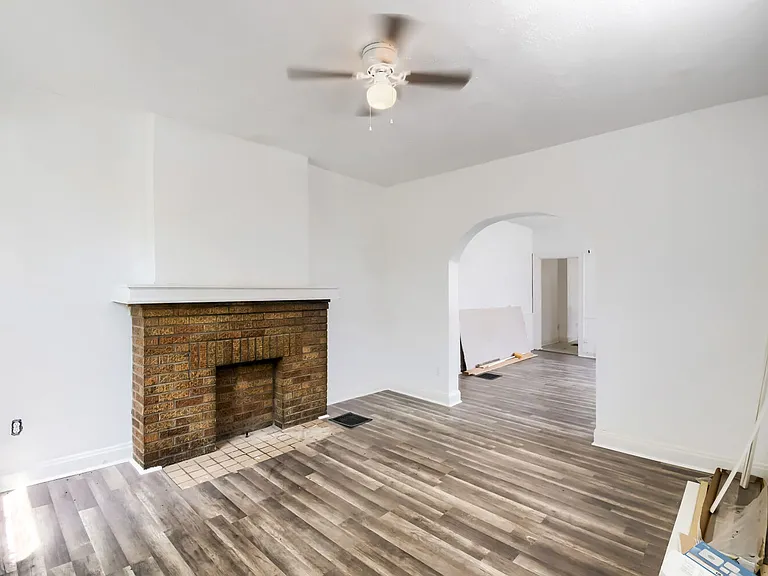 62-64 S Eureka Ave #62 — Photo 2
