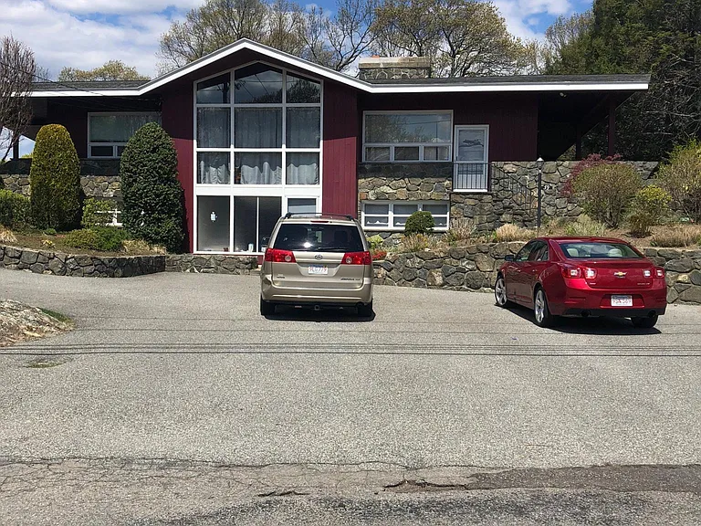 59 Morningside Dr — Photo 17