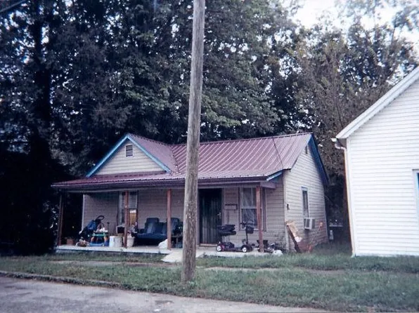 146 S Madison Ave, Irvine, KY 40336