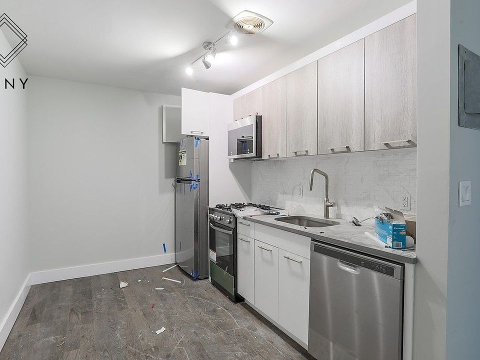 1st image of 1918 Pacific St #2B