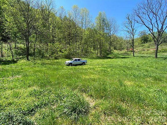 2nd image of 1 Hill Top Dr