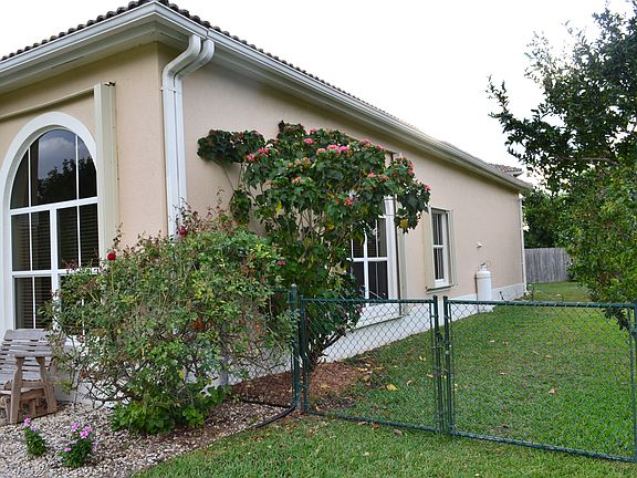 3rd image of 9025 SW 160th Ter