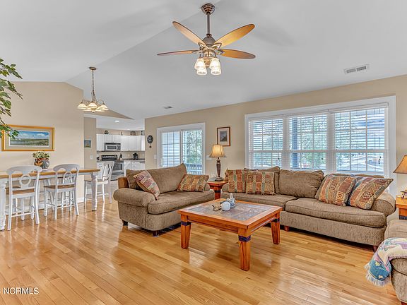 3rd image of 308 NE 50th Street