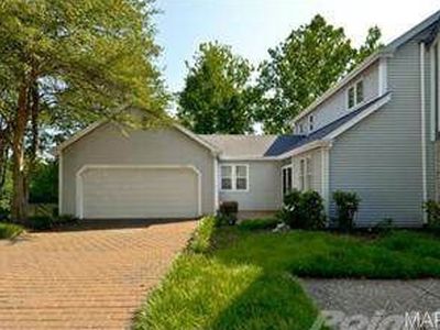 1542 Walpole Dr, Chesterfield, MO, 63017