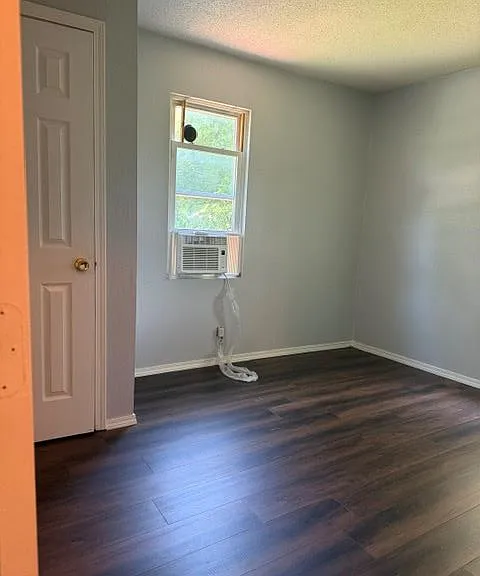 1122 Putnam St — Photo 7