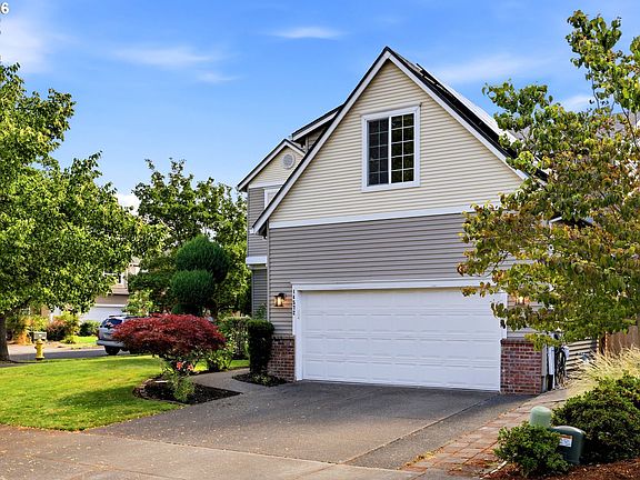 3rd image of 14572 SE Cherry Hill Ln