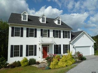355 Barclay Dr, Red Lion, PA 17356