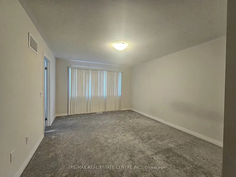 109 Freedom Cres — Photo 16