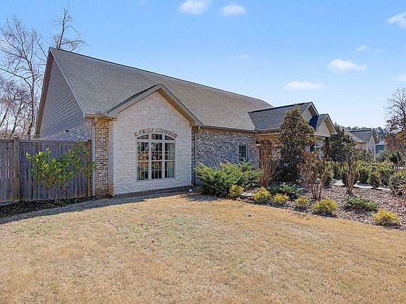 3rd image of 105 Longleaf Way