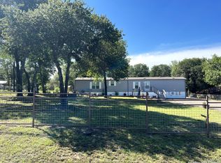 21845 Priest Rd, Elmendorf, TX 78112