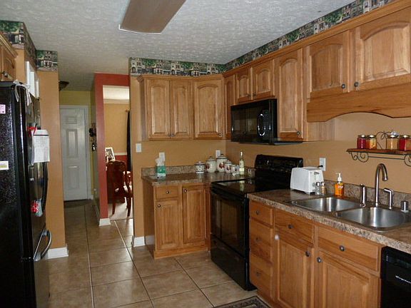2nd image of 4756 Carlsbad Ln