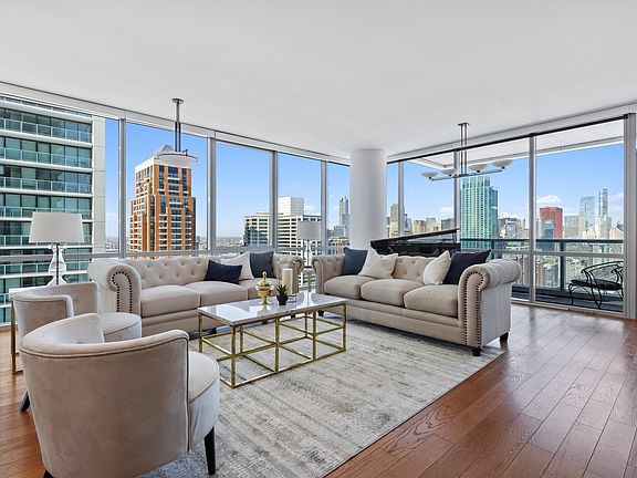 3rd image of 1201 S Prairie Ave #3301