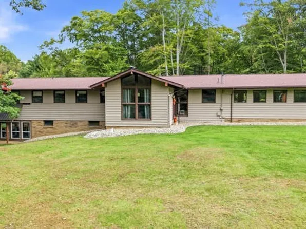 2819 Cadwallader Sonk Rd, Cortland, OH 44410