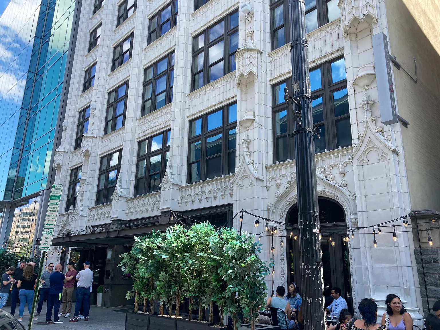 1 bed, 720 sqft, $2,700 — Photo 2