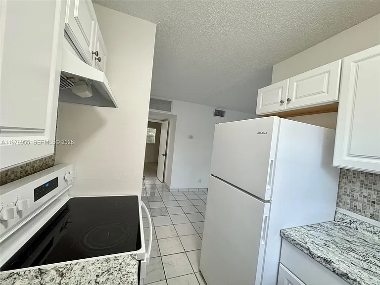 4140 Woodside Dr #107 — Photo 5