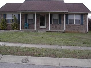 121 Kenton Dr, Bardstown, KY 40004
