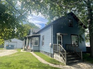 1206 S 11th St, Manitowoc, WI 54220