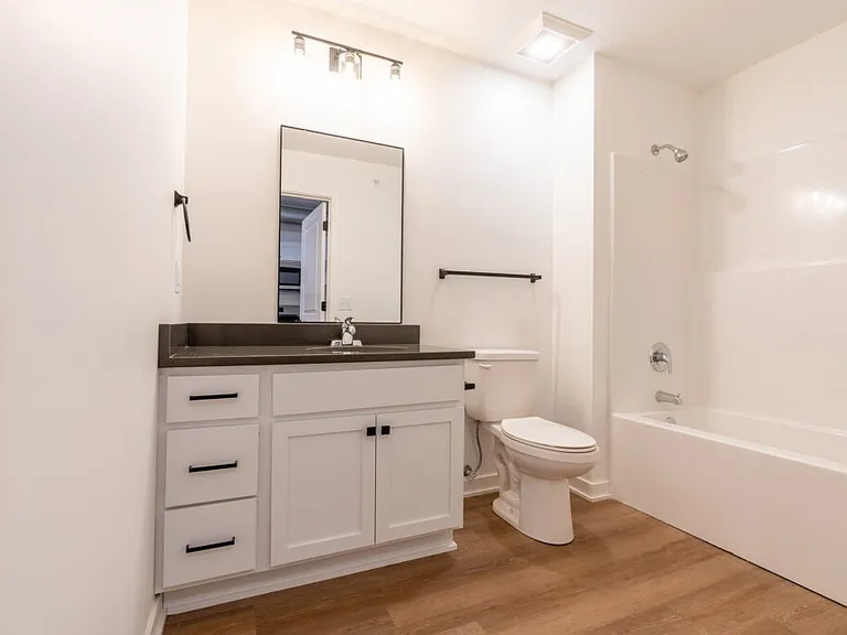 110 N Delaware Ave #202 — Photo 9
