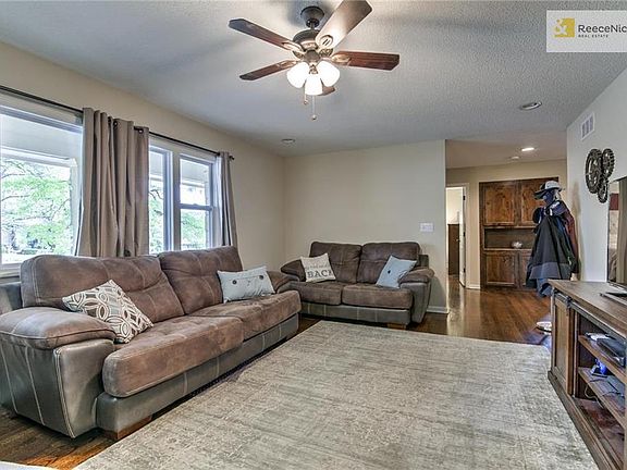5th image of 2024 N 49th St