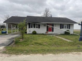 303 W 4th St, Gideon, MO 63848