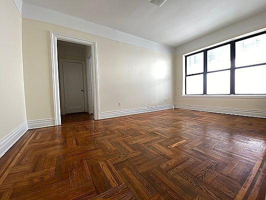 1st image of 427 E 89th St APT 1J