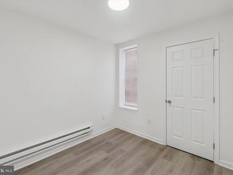 3827 Cambridge St #2 — Photo 9