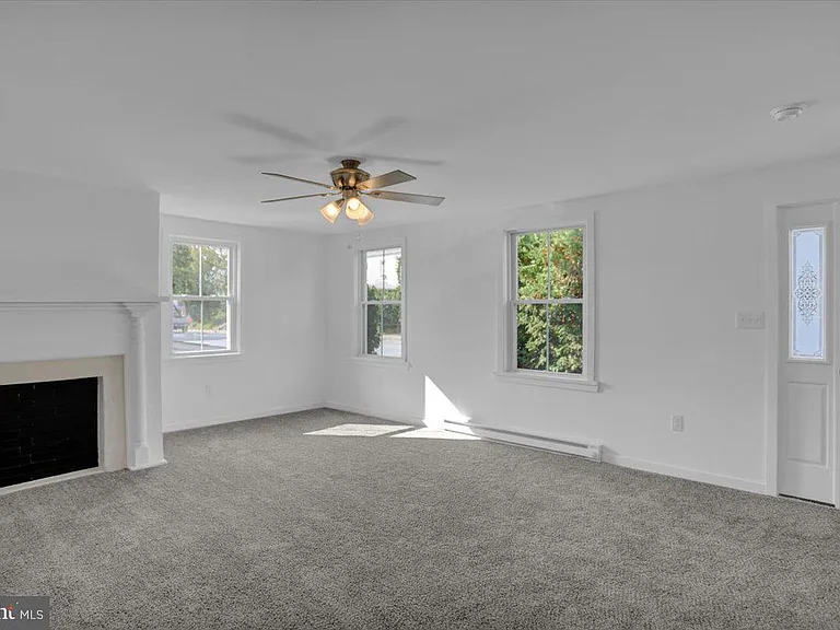3208 Main St #1 — Photo 10