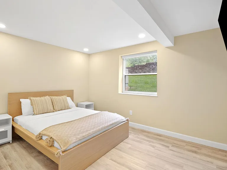 1182 Calley Dr #1 — Photo 7
