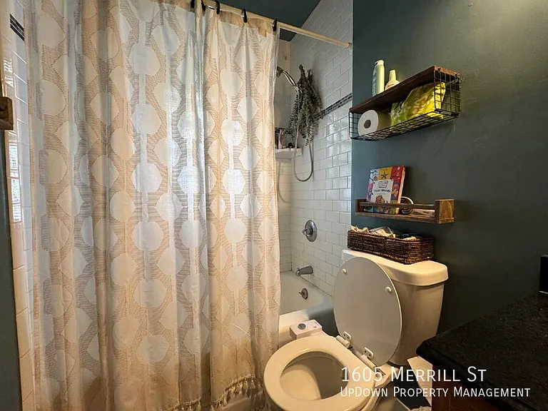 1605 Merrill St — Photo 13