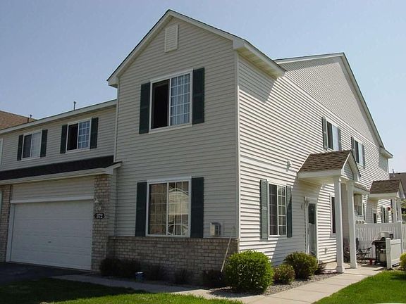 3rd image of 372 Frederick Cir