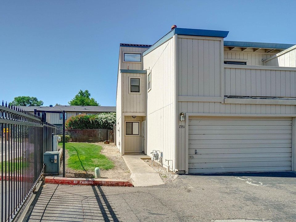 1st image of 1351 Hood Rd