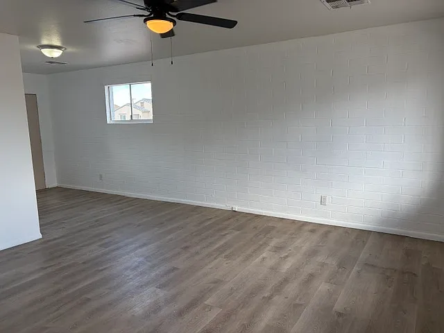 2 bed, 725 sqft, $1,100 — Photo 2