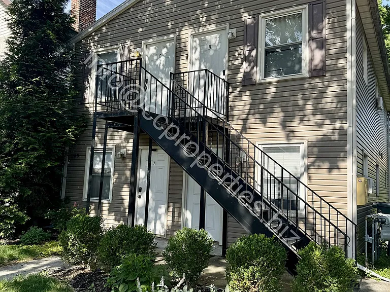 269 S Monroe Ave #C — Photo 2