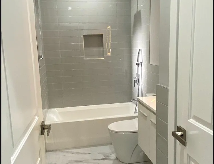 1st Floor Bathroom