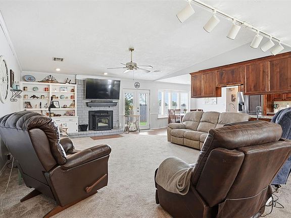 3rd image of 3608 Ranch Rd E