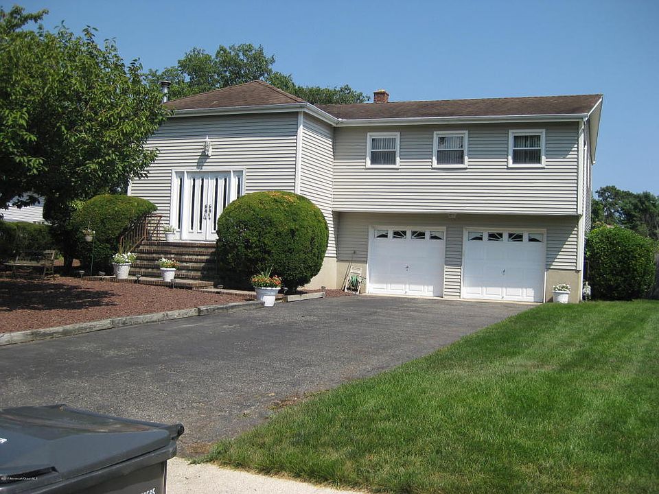 1st image of 113 Baywood Dr