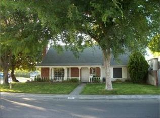 10987 Endicott Dr, Riverside, CA 92505